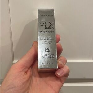 Farmasi VFX Pro Camera Ready Primer in Silver